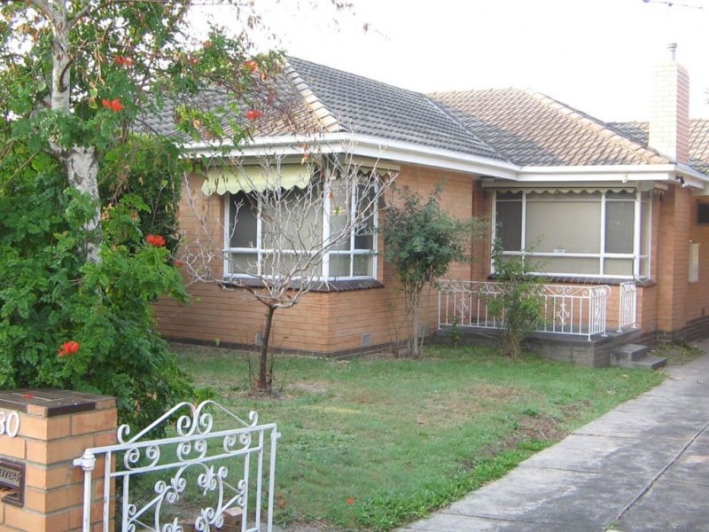 30 Folkstone Road, Glen Waverley VIC 3150