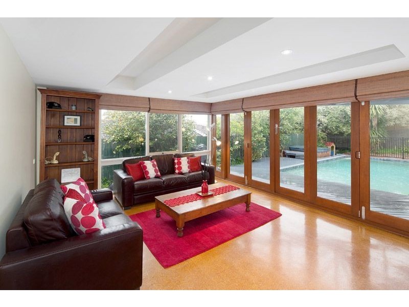 6 Chapman Boulevard, Glen Waverley VIC 3150