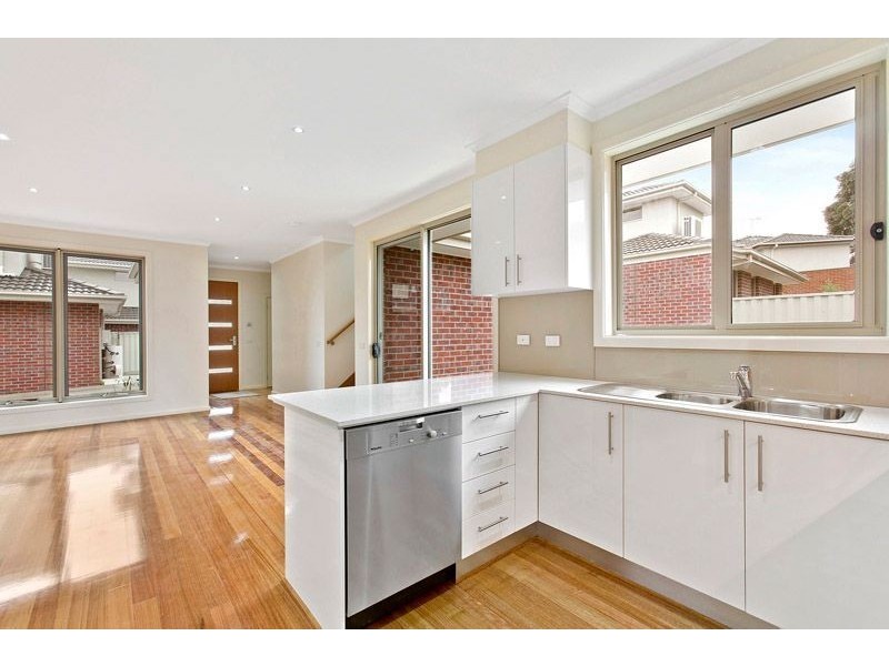 2/1 Sadie Street, Mount Waverley VIC 3149