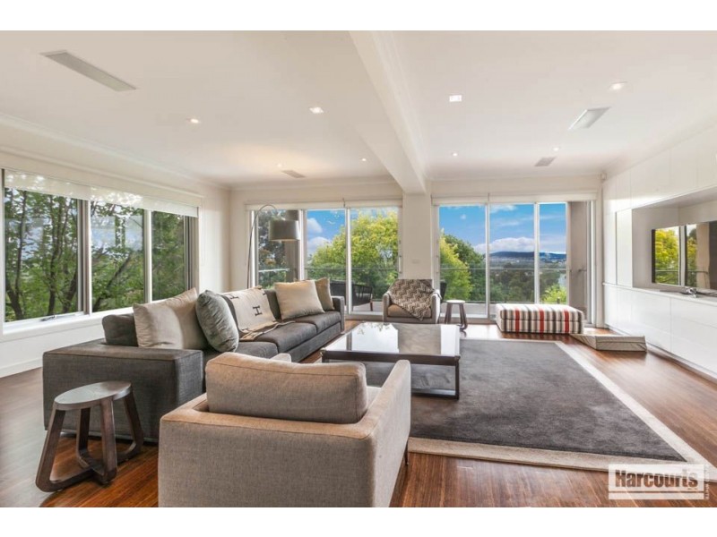 20 Erskine Crescent, Wheelers Hill VIC 3150