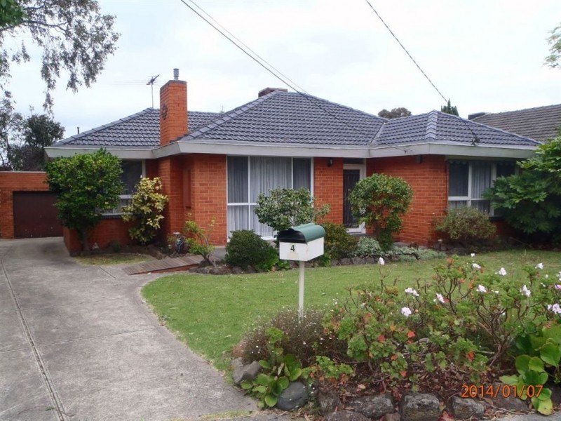 4 Adrian Avenue, Blackburn South VIC 3130