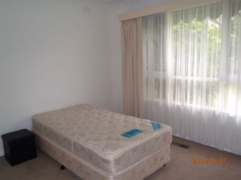 4 Adrian Avenue, Blackburn South VIC 3130