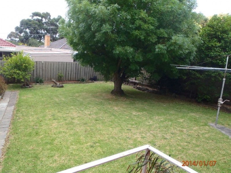 4 Adrian Avenue, Blackburn South VIC 3130