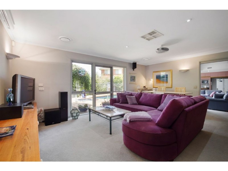 1 Talwood Court, Burwood East VIC 3151