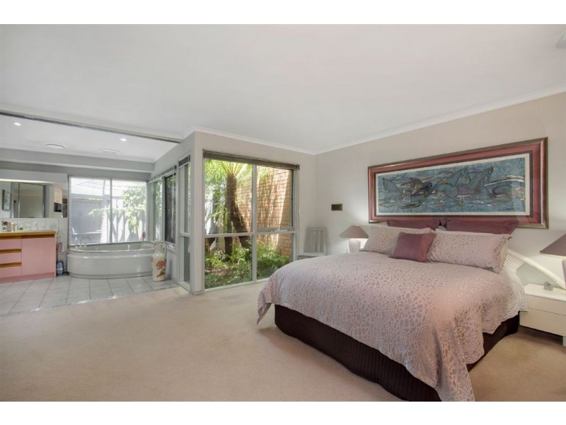 1 Talwood Court, Burwood East VIC 3151