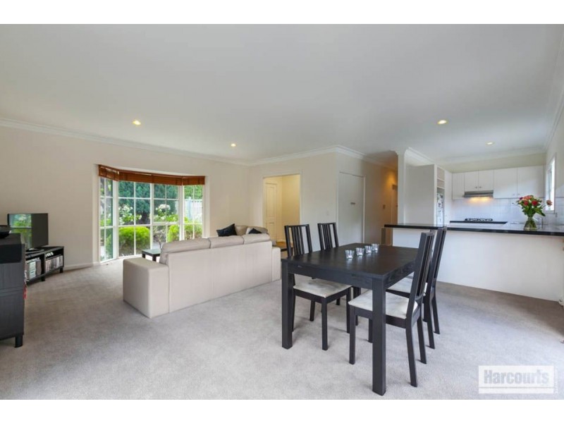 1/30 St Johns Wood  Road, Mount Waverley VIC 3149