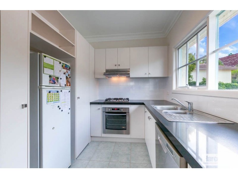 1/30 St Johns Wood  Road, Mount Waverley VIC 3149