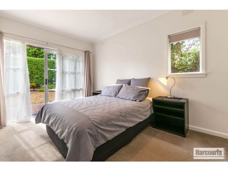 1/30 St Johns Wood  Road, Mount Waverley VIC 3149