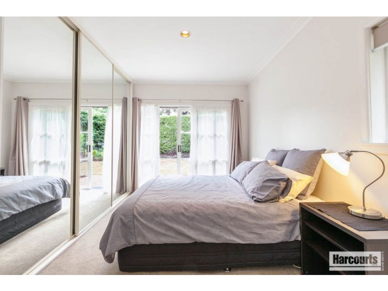 1/30 St Johns Wood  Road, Mount Waverley VIC 3149