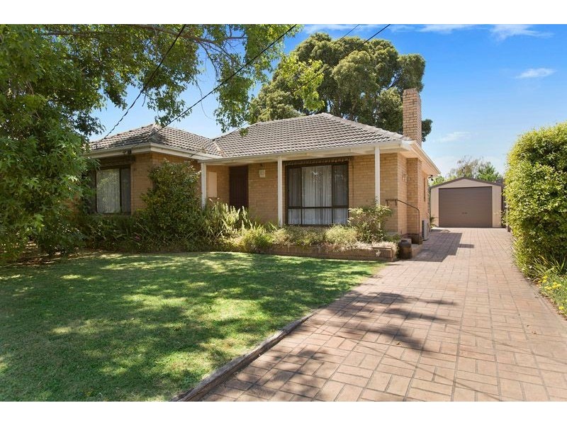 18 Fraser Street, Glen Waverley VIC 3150
