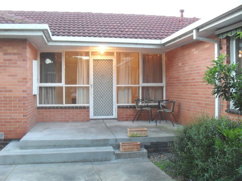 25 Benwerrin Drive, Burwood East VIC 3151