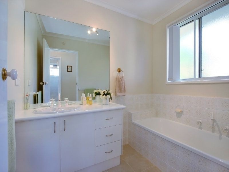 22 Grovelands Drive, Mulgrave VIC 3170