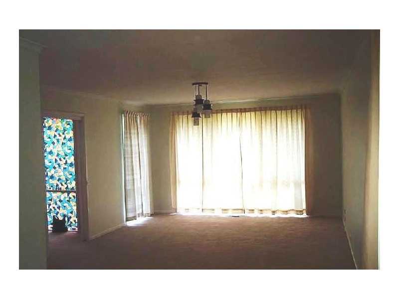 8 Lanoma Court, Wheelers Hill VIC 3150