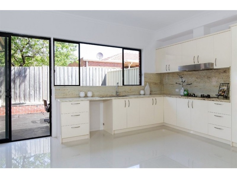 22 Charlotte Street, Glen Waverley VIC 3150