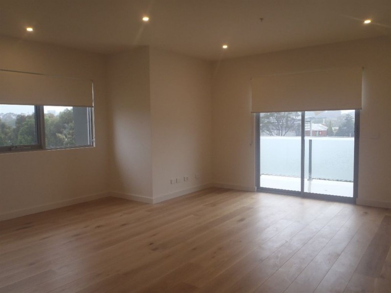 214/436 Stud Road, Wantirna South VIC 3152