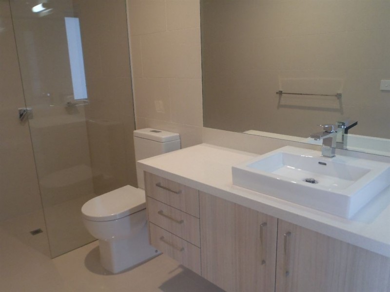 214/436 Stud Road, Wantirna South VIC 3152