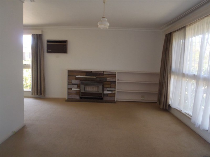 17 Brentwood Drive, Glen Waverley VIC 3150