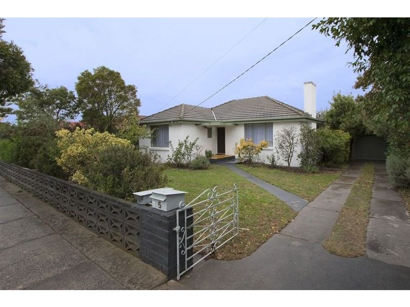 5 Roberts Ave, Mulgrave VIC 3170