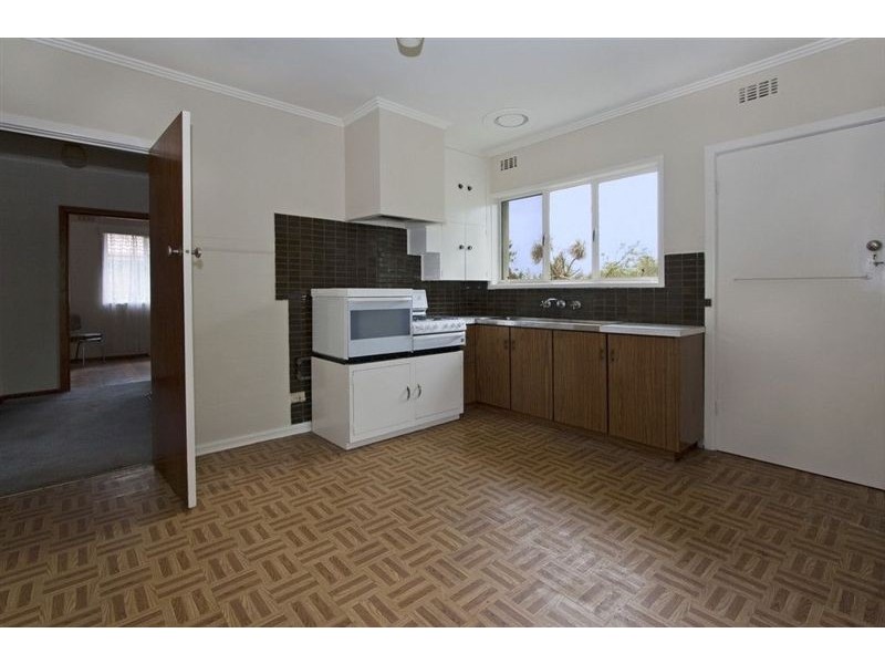 5 Roberts Ave, Mulgrave VIC 3170