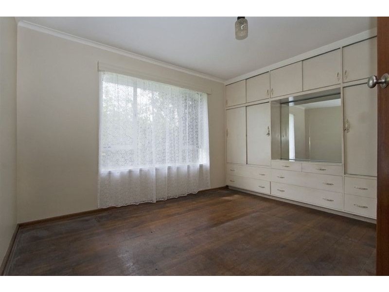 5 Roberts Ave, Mulgrave VIC 3170