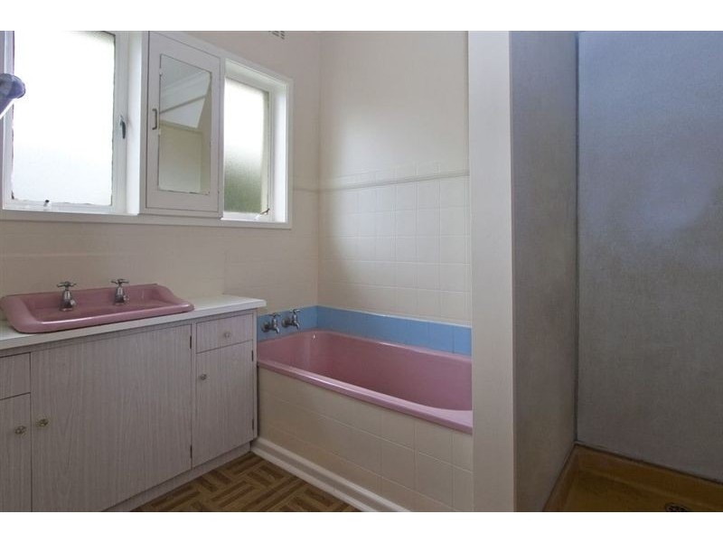 5 Roberts Ave, Mulgrave VIC 3170