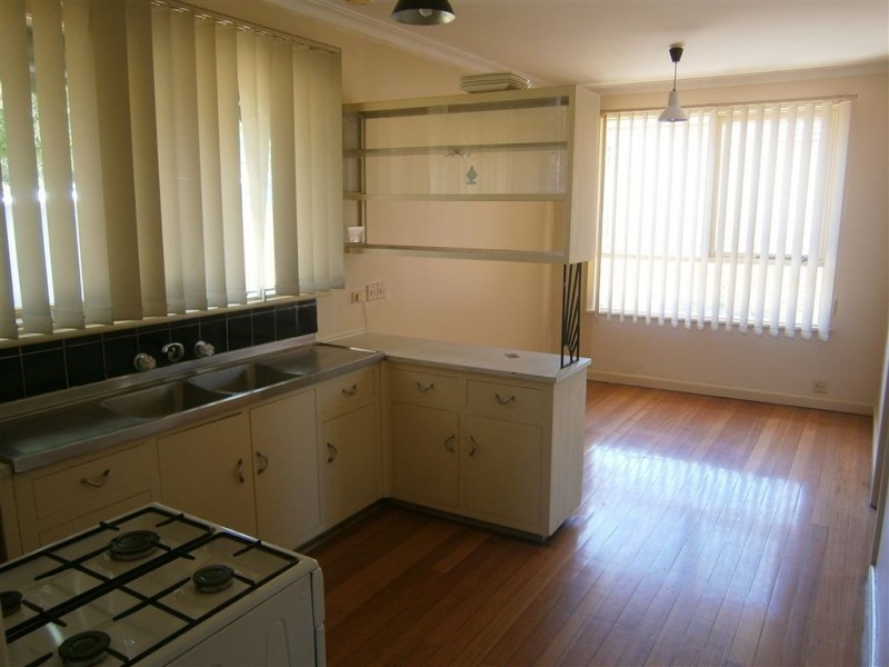 19 Glenwood Avenue, Glen Waverley VIC 3150