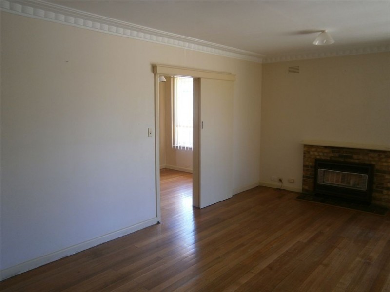 19 Glenwood Avenue, Glen Waverley VIC 3150