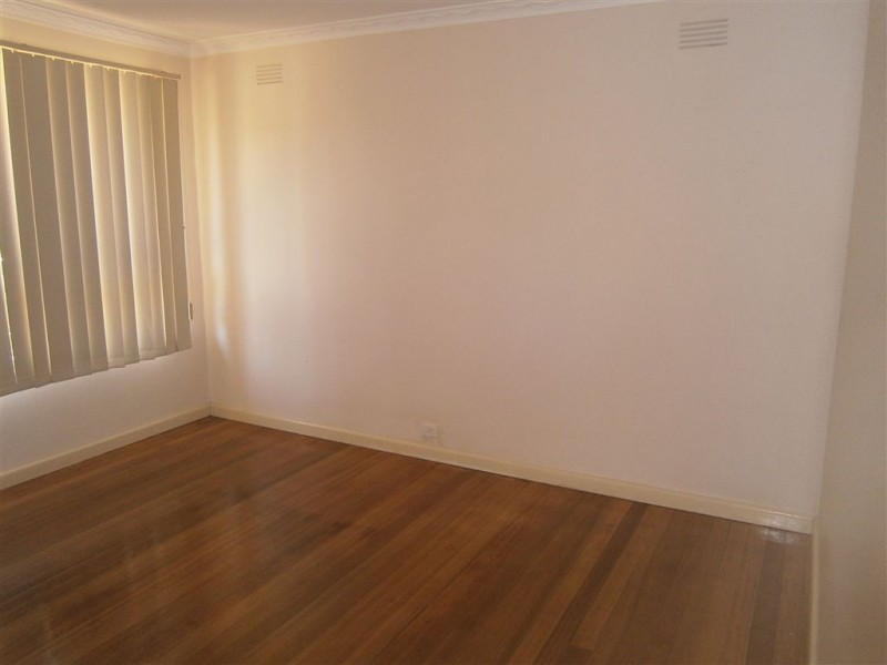 19 Glenwood Avenue, Glen Waverley VIC 3150