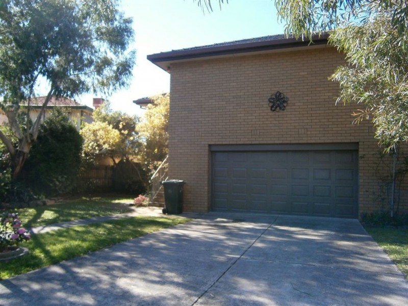 10 Gyton Avenue, Glen Waverley VIC 3150