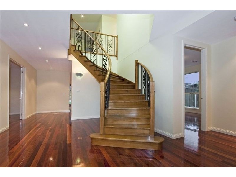 27 Crown Street, Glen Waverley VIC 3150