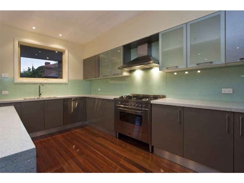 27 Crown Street, Glen Waverley VIC 3150