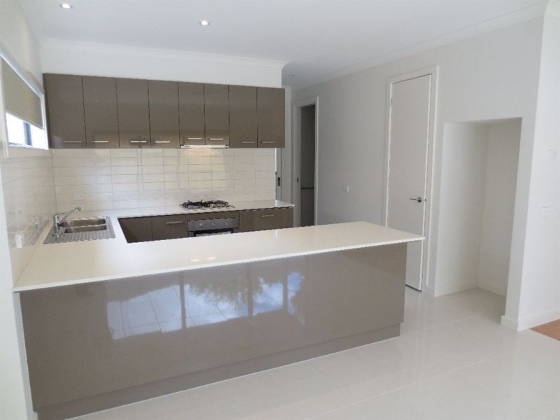 1/32 Kincumber Drive, Glen Waverley VIC 3150