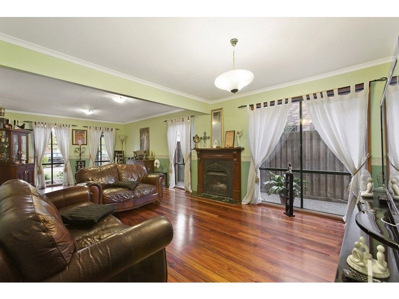 6 Hampshire Court, Rowville VIC 3178