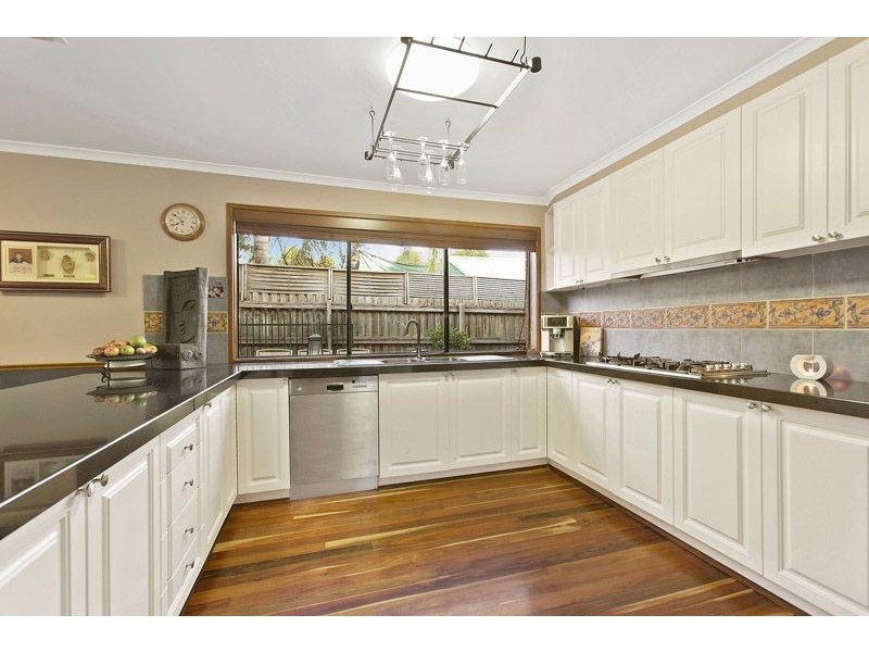 6 Hampshire Court, Rowville VIC 3178