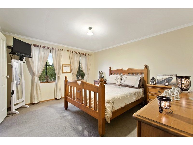 6 Hampshire Court, Rowville VIC 3178