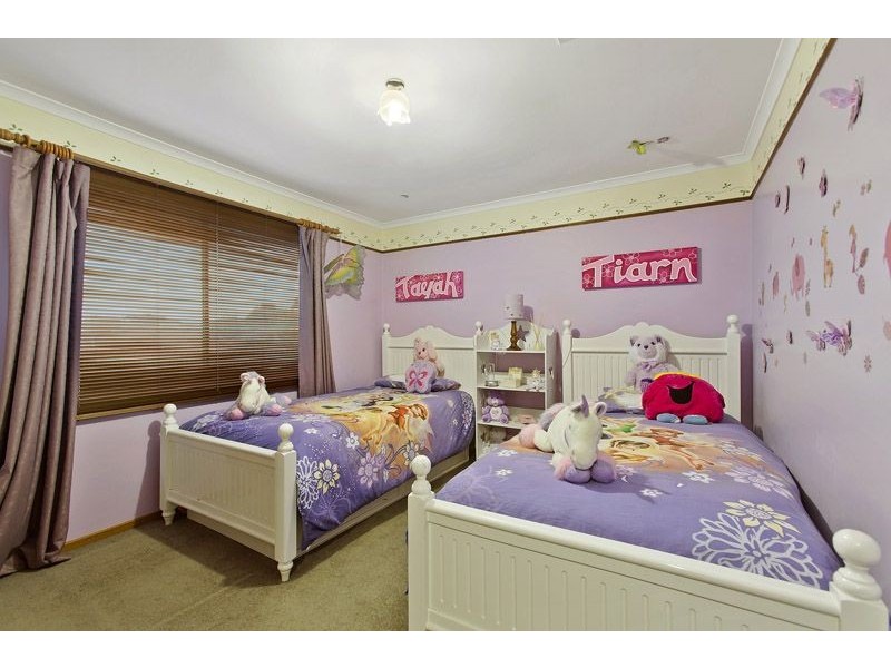 6 Hampshire Court, Rowville VIC 3178