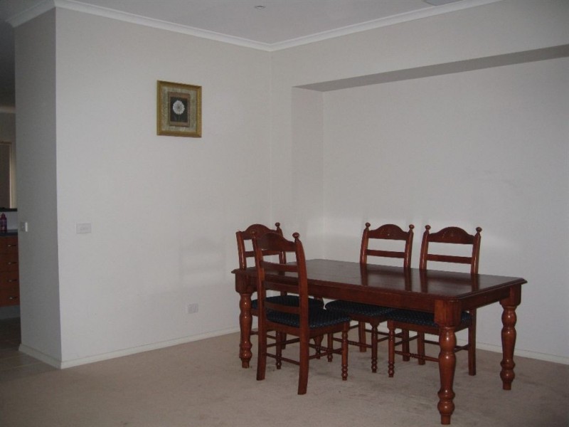 17 Larkspur Circuit, Glen Waverley VIC 3150