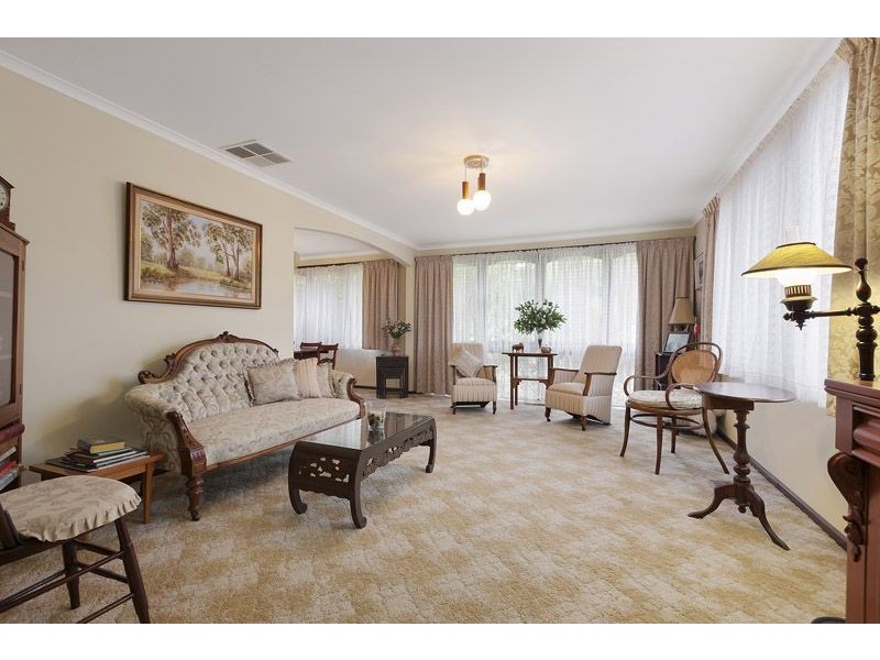 32 The Deviation, Wheelers Hill VIC 3150