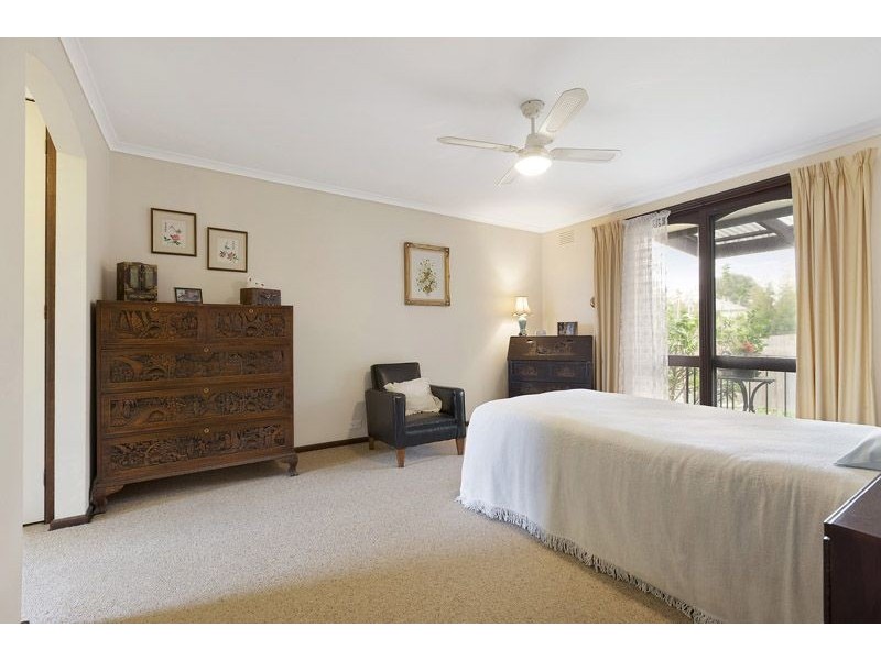 32 The Deviation, Wheelers Hill VIC 3150