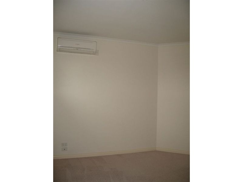 1/2 Evelyn Street, Glen Waverley VIC 3150