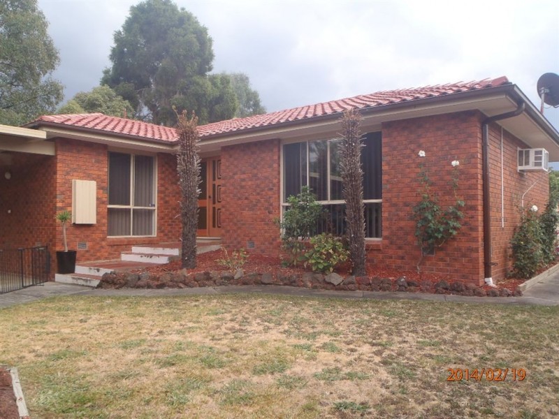 2 Cairn Grove, Glen Waverley VIC 3150