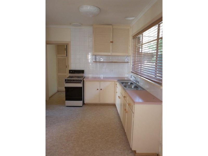 15 Damon Road, Mount Waverley VIC 3149