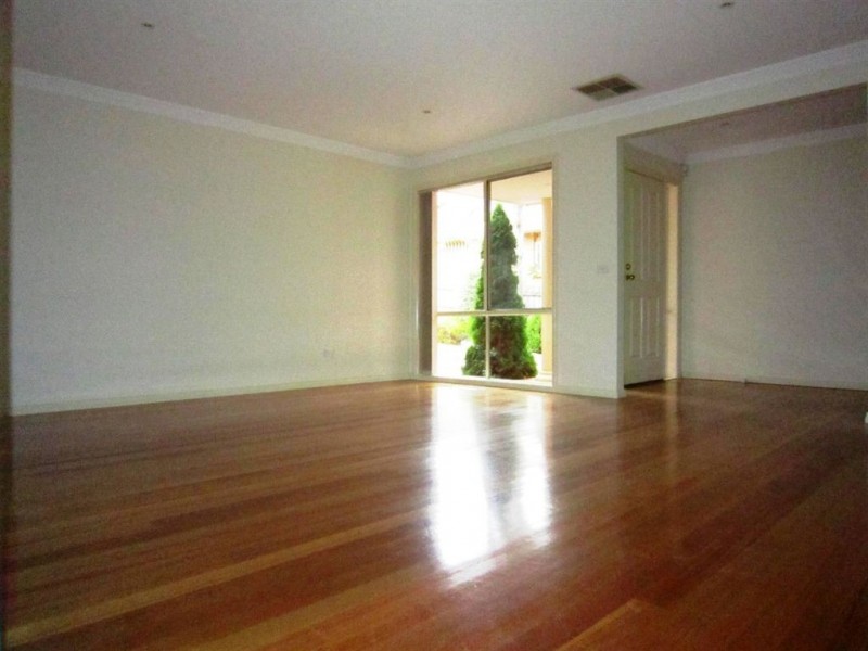 2/37 Olinda Street, Glen Waverley VIC 3150