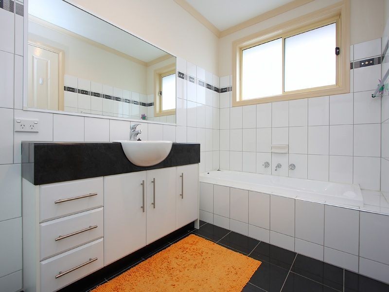 2/766 Springvale Road, Mulgrave VIC 3170