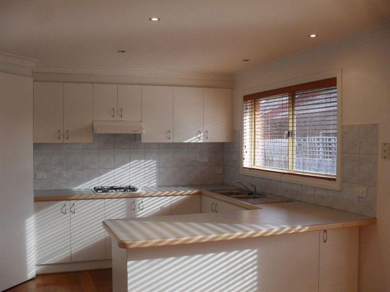 212 Mahoneys Road, Burwood East VIC 3151