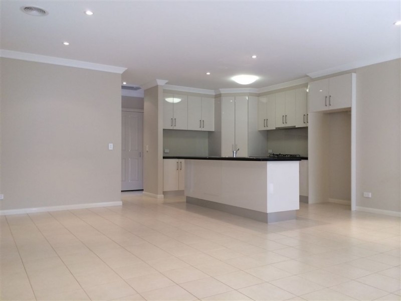 2/104 Leeds Road, Mount Waverley VIC 3149