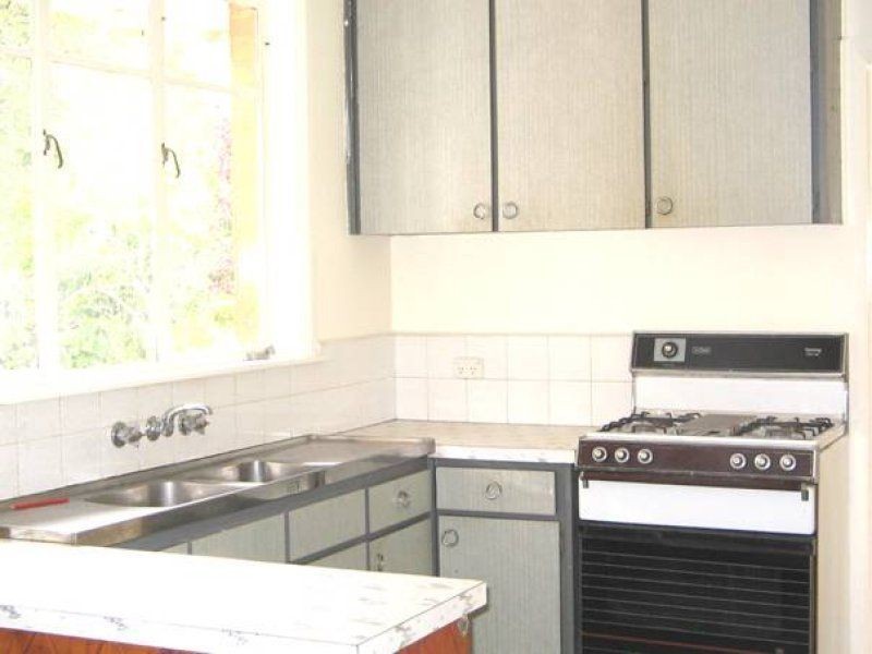 30 Folkstone Road, Glen Waverley VIC 3150