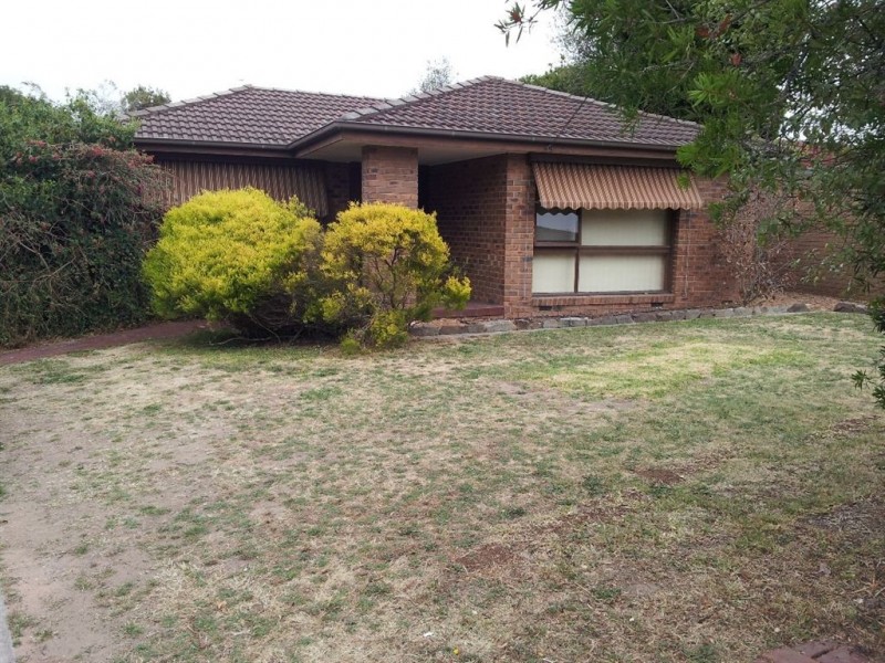 8 Bellini Avenue, Wheelers Hill VIC 3150