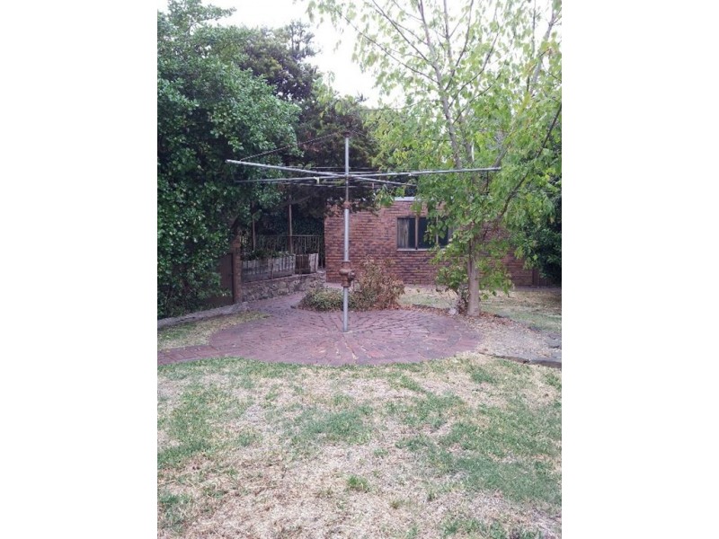 8 Bellini Avenue, Wheelers Hill VIC 3150