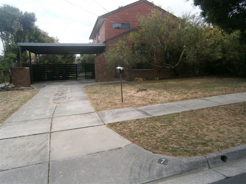 7 Vanessa Cres, Wheelers Hill VIC 3150